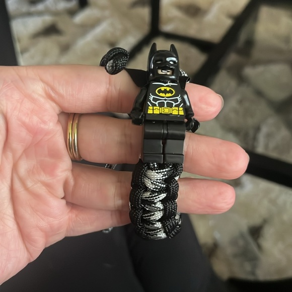Batman Kids Paracord Bracelet - Picture 1 of 4